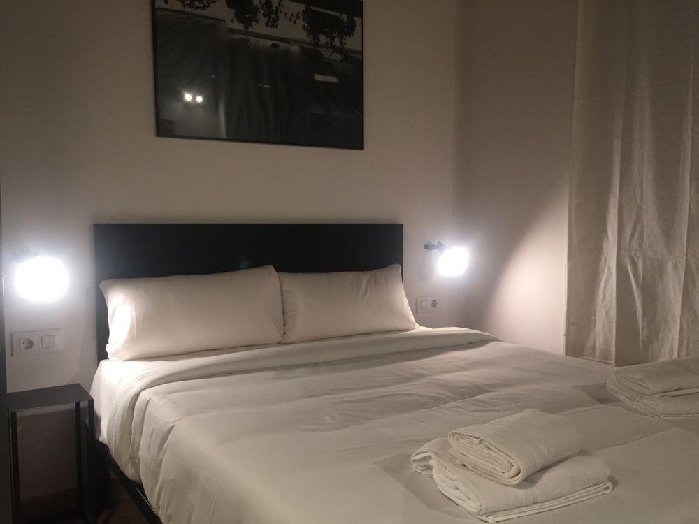 L'Escudellers By The Streets Apartment บาร์เซโลนา ภายนอก รูปภาพ