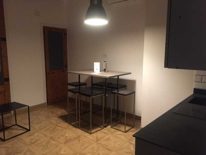 L'Escudellers By The Streets Apartment บาร์เซโลนา ภายนอก รูปภาพ