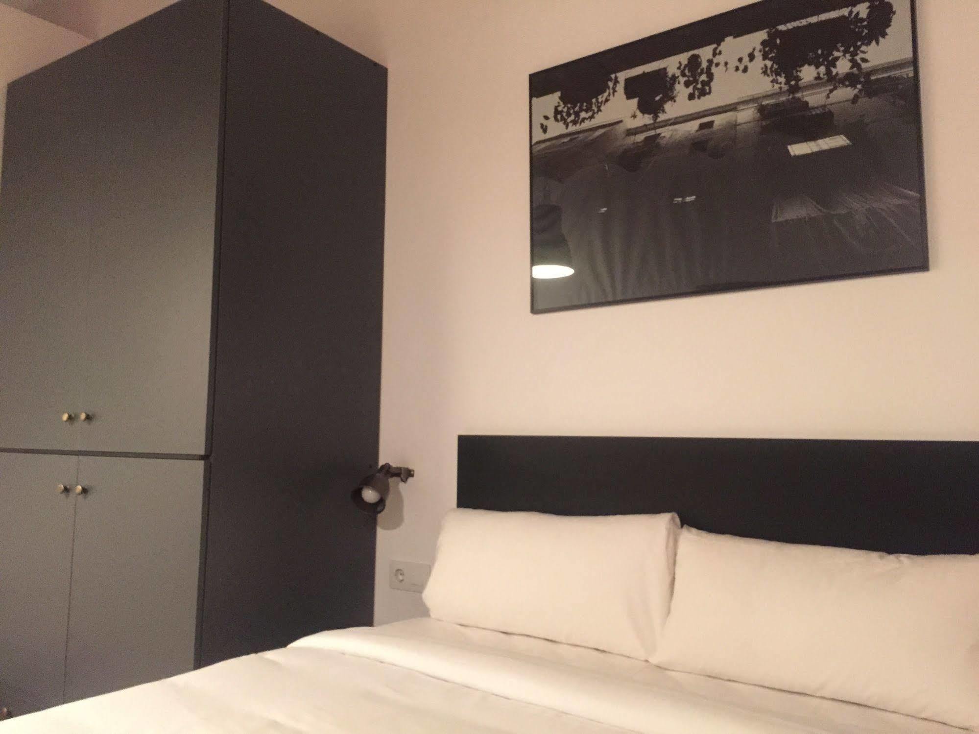 L'Escudellers By The Streets Apartment บาร์เซโลนา ภายนอก รูปภาพ
